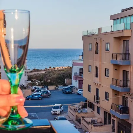 Apartment Sea-view 1 Bedroom -sleeps 4 *