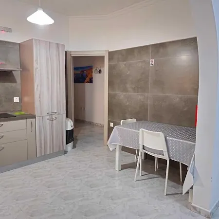 Sea-view 1 Bedroom -sleeps 4 Apartment