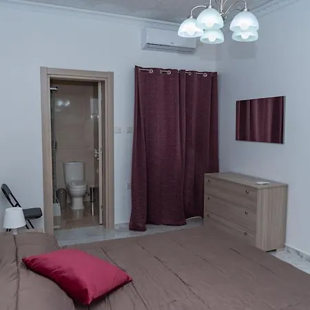 Daire Sea-view 1 Bedroom Apt -sleeps 4 *