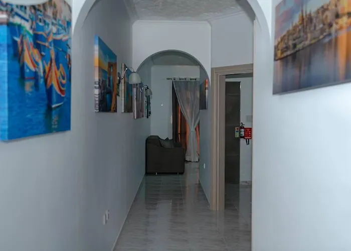 Apartament Sea-view 1 Bedroom -sleeps 4 *