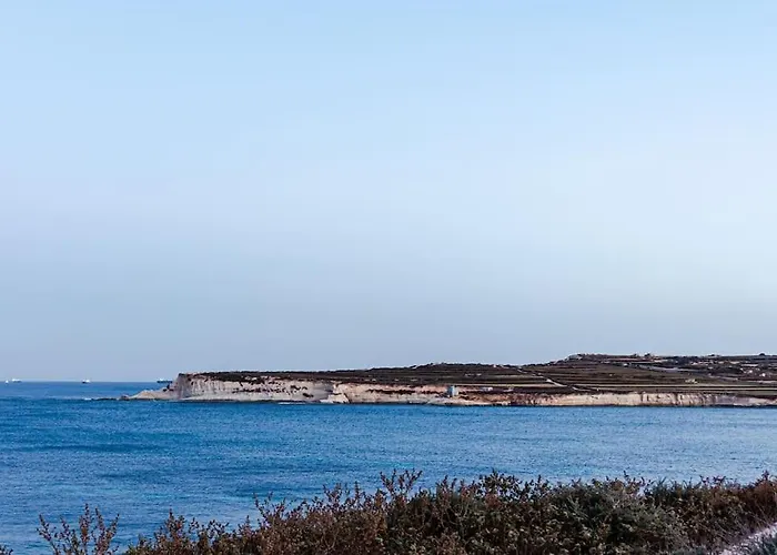 Sea-view 1 Bedroom -sleeps 4 Marsaskala